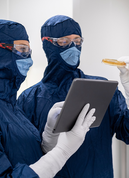 權(quán)威生物學(xué)專家合作